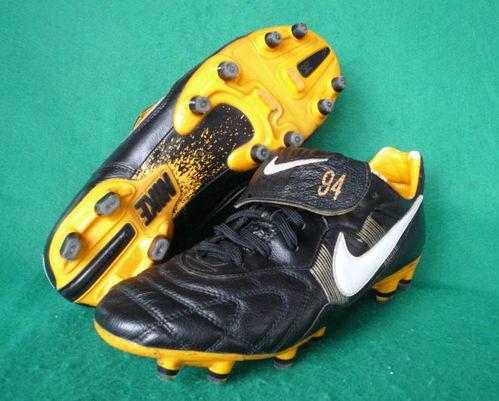 足球鞋最新爆料视频,最新爆料视频带你领略尖端科技与时尚设计 第2张 足球鞋最新爆料视频,最新爆料视频带你领略尖端科技与时尚设计 第2张